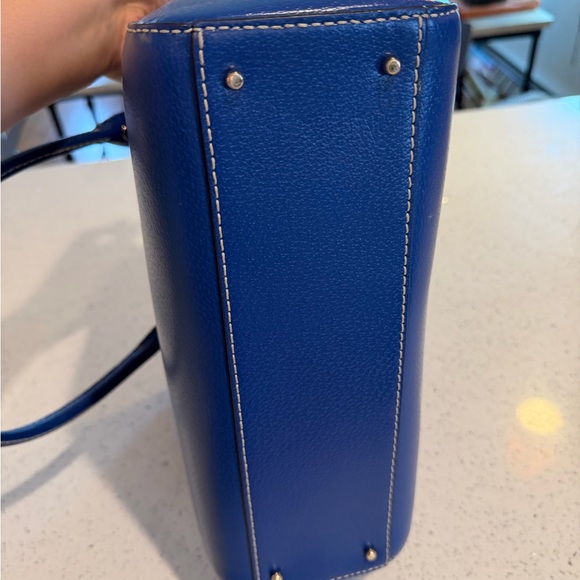 kate spade cobalt blue Wellesley Quinn tote bag featuring gold-toned hardware. - Picture 12 of 14